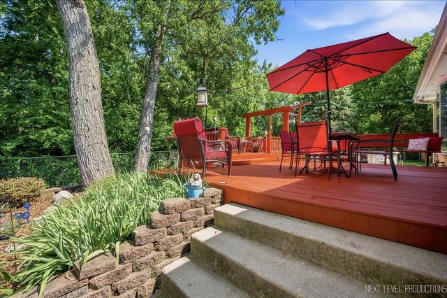 1N255 Prairie Avenue, Glen Ellyn, IL 60137