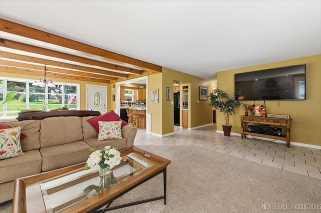 1N255 Prairie Avenue, Glen Ellyn, IL 60137