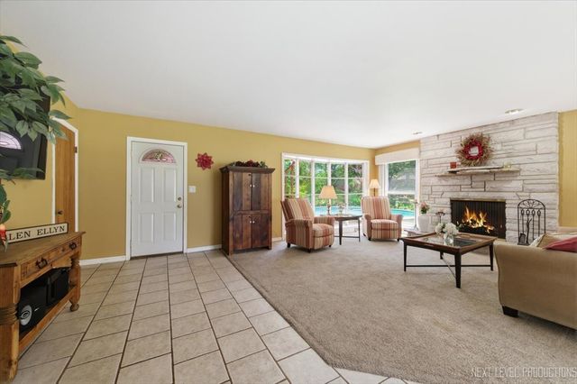 1N255 Prairie Avenue, Glen Ellyn, IL 60137