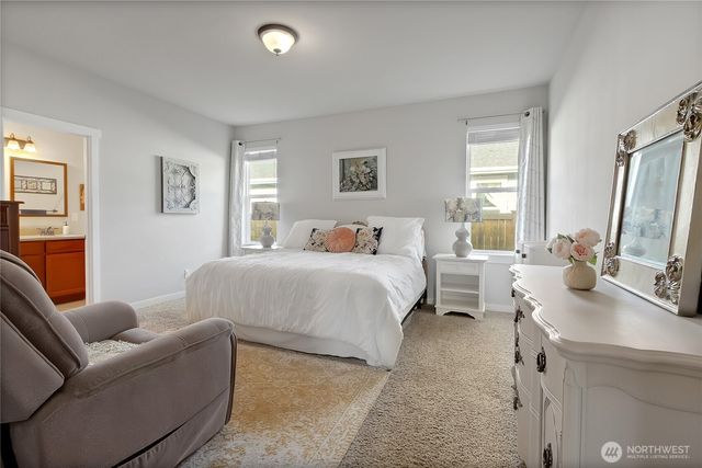 385 Bruhn Lane N, Enumclaw, WA 98022