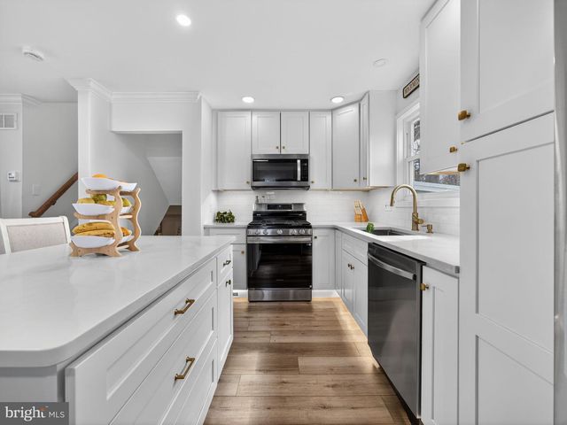 840 WALNUT RD, Warminster, PA 18974