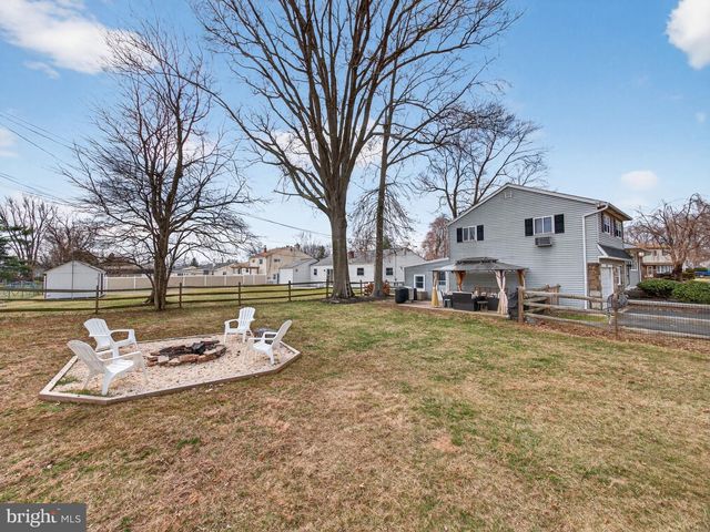 840 WALNUT RD, Warminster, PA 18974