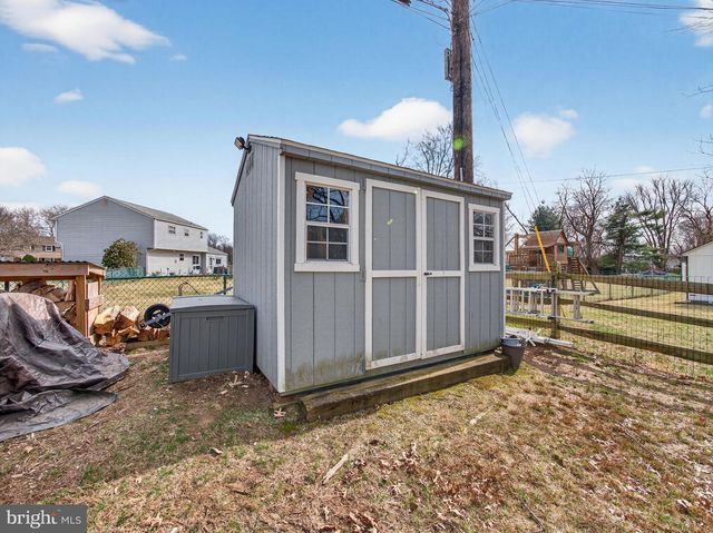 840 WALNUT RD, Warminster, PA 18974