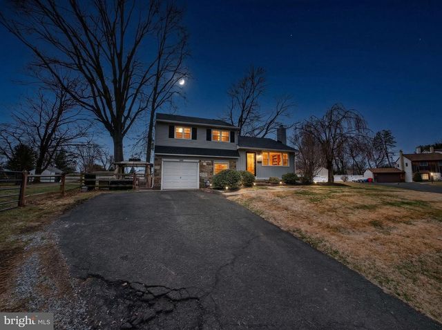 840 WALNUT RD, Warminster, PA 18974