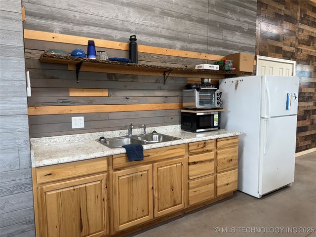 32855 Long Bay Road, Wagoner, OK 74467