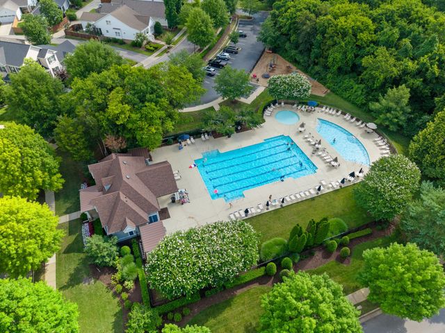 7827 Kemberton Dr, W, Nolensville, TN 37135