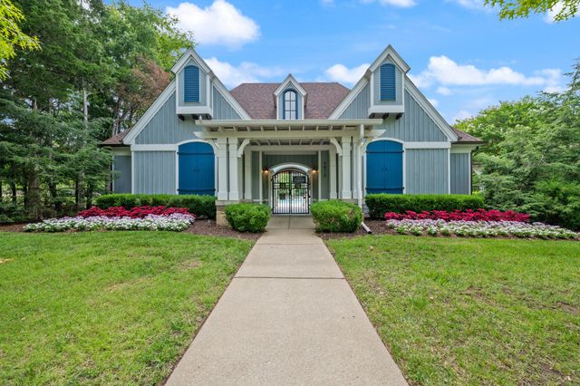 7827 Kemberton Dr, W, Nolensville, TN 37135