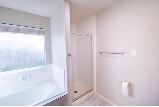 1039 N Teal Estates Circle, Fresno, TX 77545