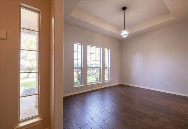 1039 N Teal Estates Circle, Fresno, TX 77545