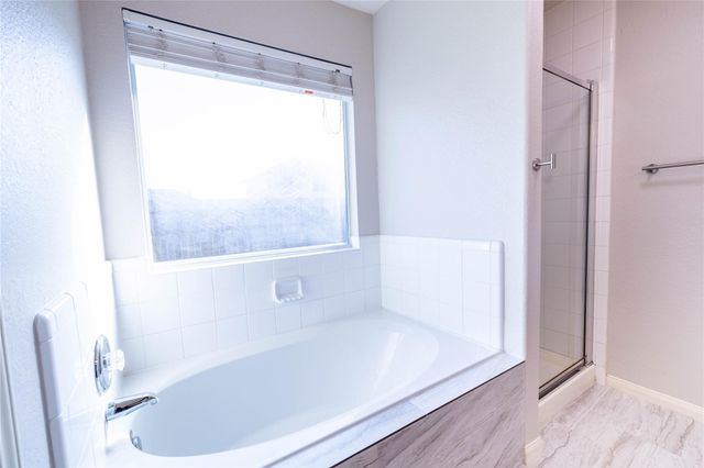 1039 N Teal Estates Circle, Fresno, TX 77545