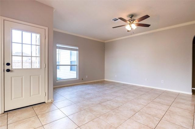 1039 N Teal Estates Circle, Fresno, TX 77545