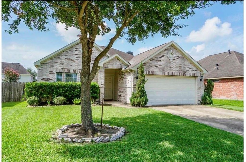 1039 N Teal Estates Circle, Fresno, TX 77545