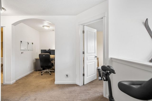 20483 Brentwood Avenue, Bend, OR 97702