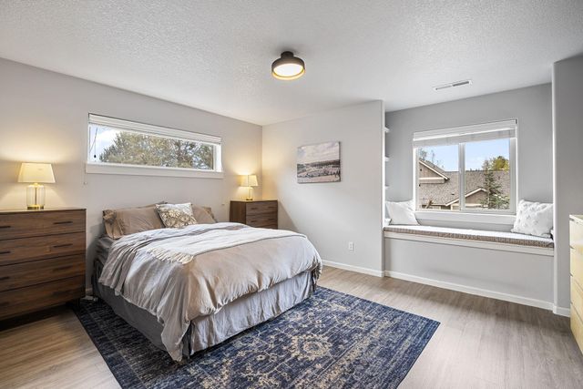 20483 Brentwood Avenue, Bend, OR 97702