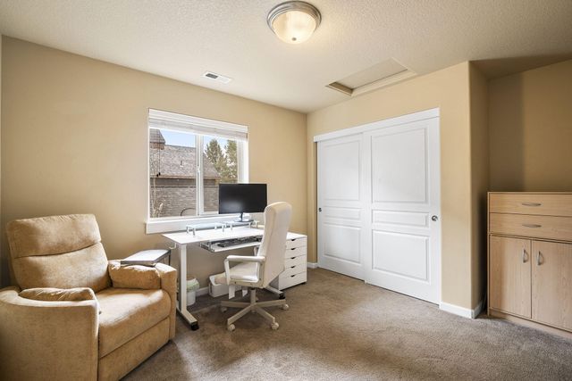 20483 Brentwood Avenue, Bend, OR 97702