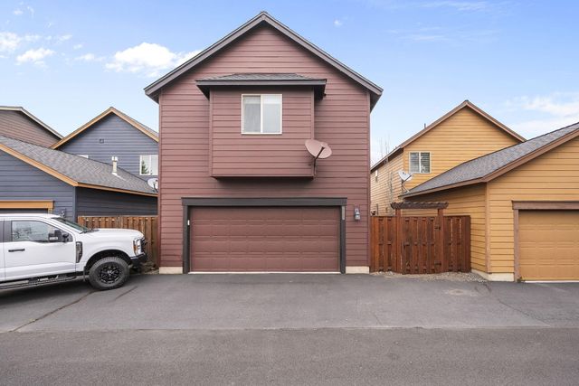 20483 Brentwood Avenue, Bend, OR 97702