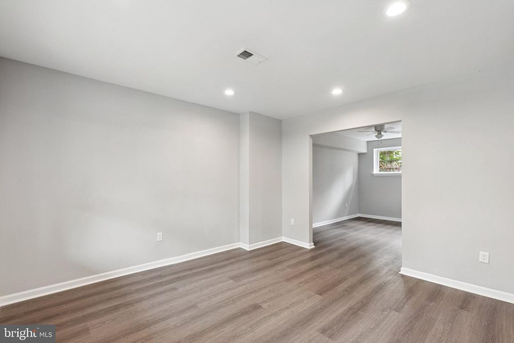 5520 MATTHEWS ST, Philadelphia, PA 19138