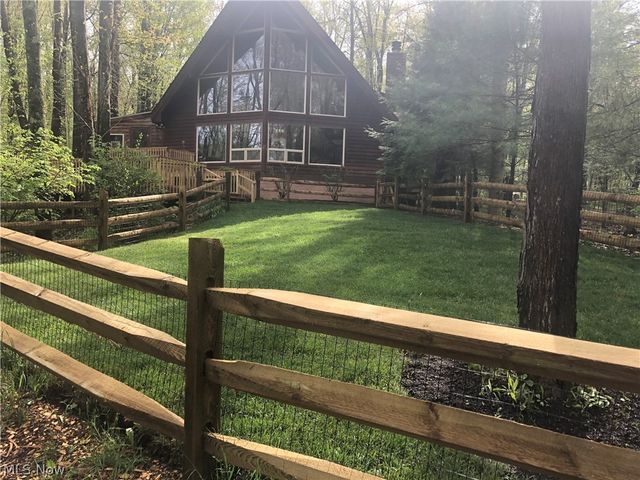 17126 Catsden Road, Chagrin Falls, OH 44023