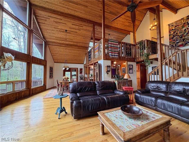 17126 Catsden Road, Chagrin Falls, OH 44023