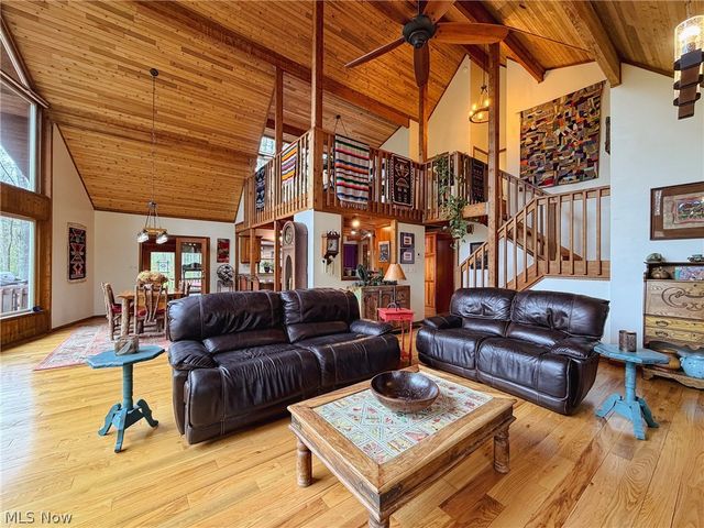 17126 Catsden Road, Chagrin Falls, OH 44023