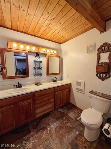 17126 Catsden Road, Chagrin Falls, OH 44023