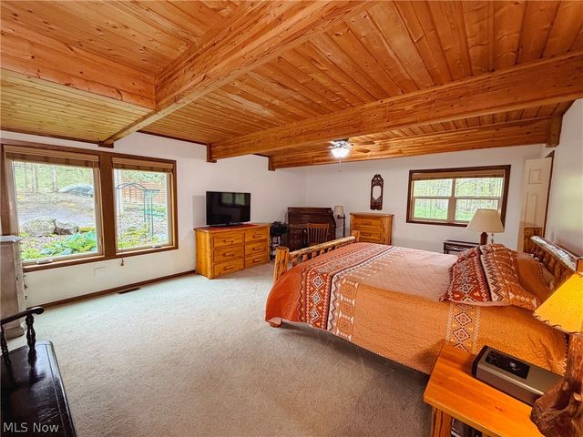 17126 Catsden Road, Chagrin Falls, OH 44023