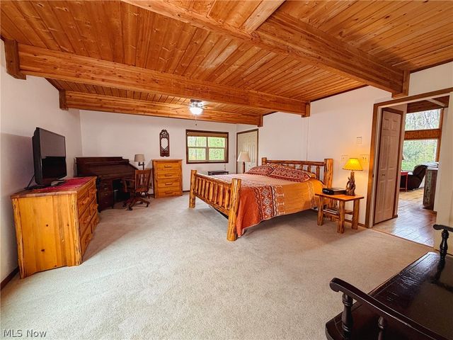 17126 Catsden Road, Chagrin Falls, OH 44023