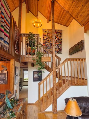 17126 Catsden Road, Chagrin Falls, OH 44023