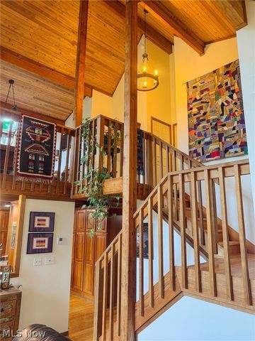 17126 Catsden Road, Chagrin Falls, OH 44023