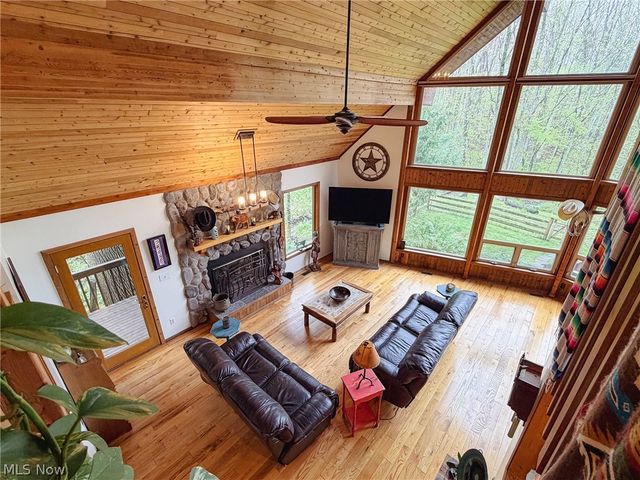 17126 Catsden Road, Chagrin Falls, OH 44023