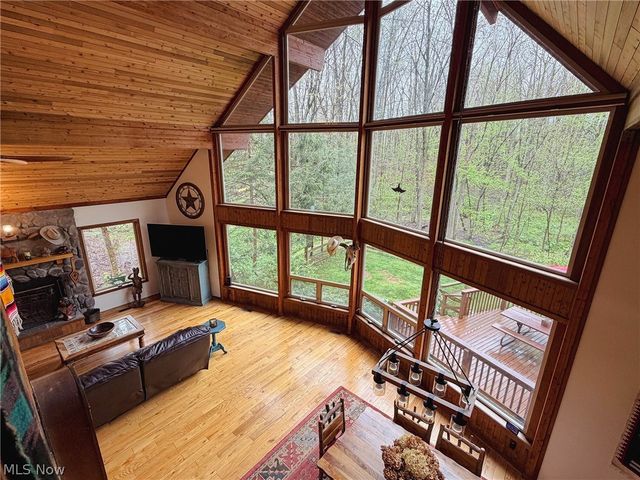 17126 Catsden Road, Chagrin Falls, OH 44023