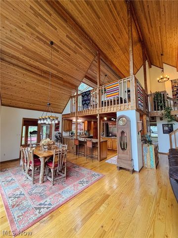 17126 Catsden Road, Chagrin Falls, OH 44023