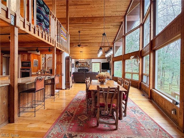 17126 Catsden Road, Chagrin Falls, OH 44023