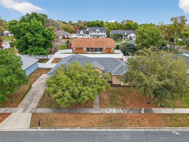 1245 SHORECREST CIR, Clermont, FL 34711