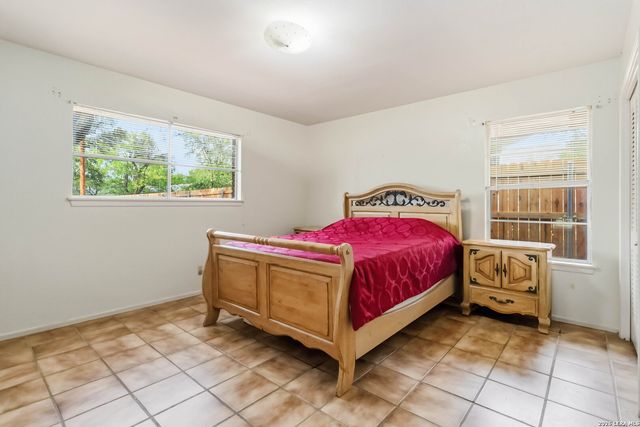 1003 Melissa Dr, San Antonio, TX 78213