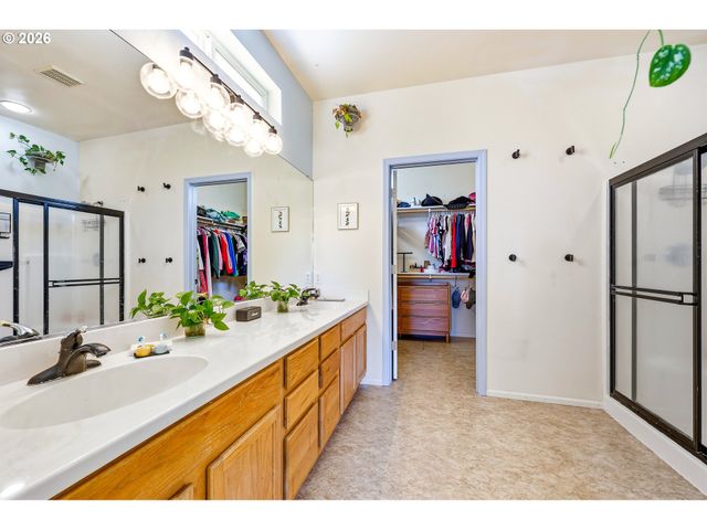1799 PRASLIN St, Eugene, OR 97402