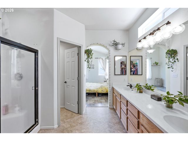 1799 PRASLIN St, Eugene, OR 97402