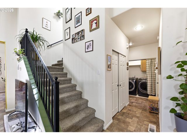 1799 PRASLIN St, Eugene, OR 97402