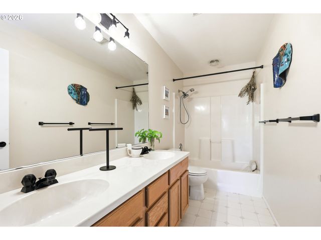 1799 PRASLIN St, Eugene, OR 97402