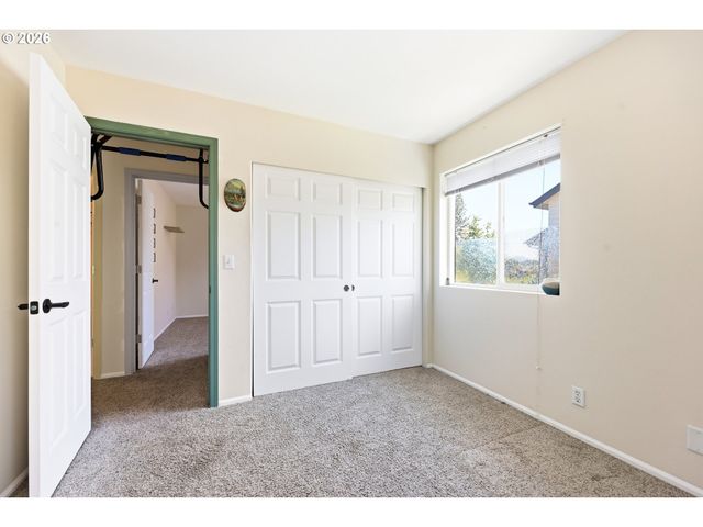 1799 PRASLIN St, Eugene, OR 97402