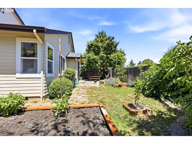 1799 PRASLIN St, Eugene, OR 97402