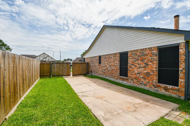 13910 Bonnercrest Drive, Houston, TX 77083