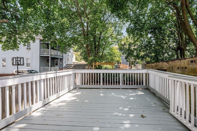 8 Brookings St, Medford, MA 02155