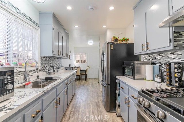 7230 Case Avenue, Sun Valley (los Angeles), CA 91352