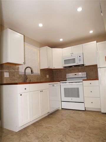 3926 Segovia St 3926, Coral Gables, FL 33134