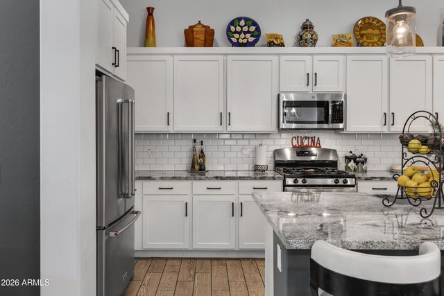 369 W GLACIER BAY Drive, San Tan Valley, AZ 85140