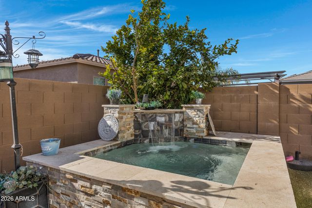 369 W GLACIER BAY Drive, San Tan Valley, AZ 85140