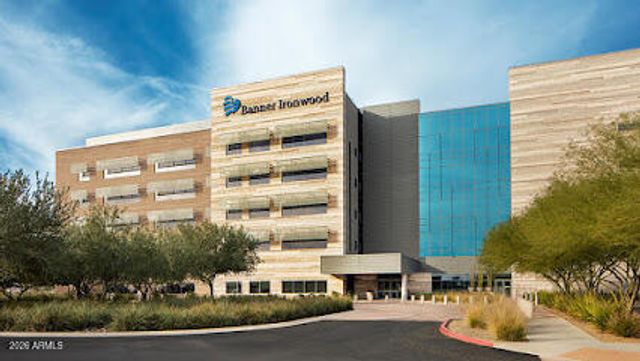 369 W GLACIER BAY Drive, San Tan Valley, AZ 85140