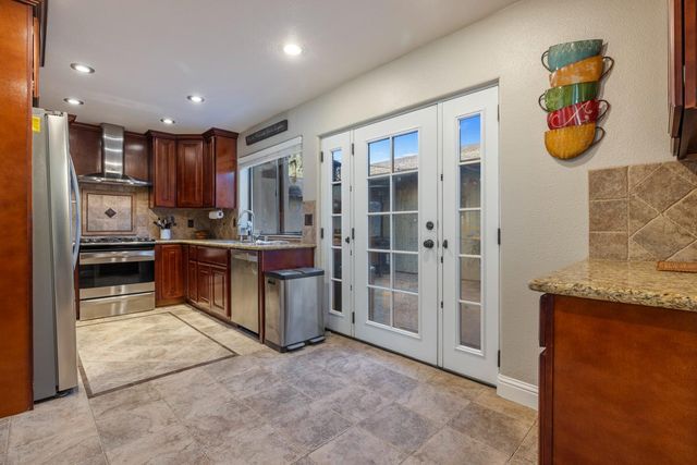 50 W Yorkshire Dr, Stockton, CA 95207