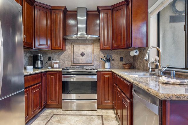 50 W Yorkshire Dr, Stockton, CA 95207